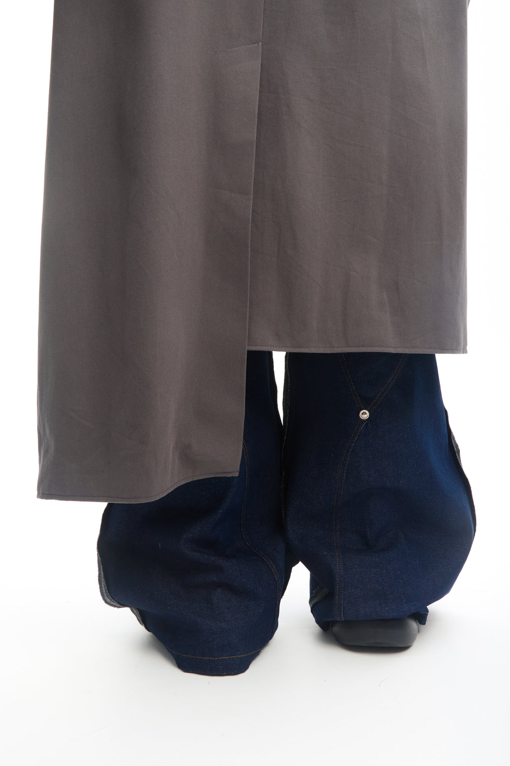 Monarch Light Coat Grey